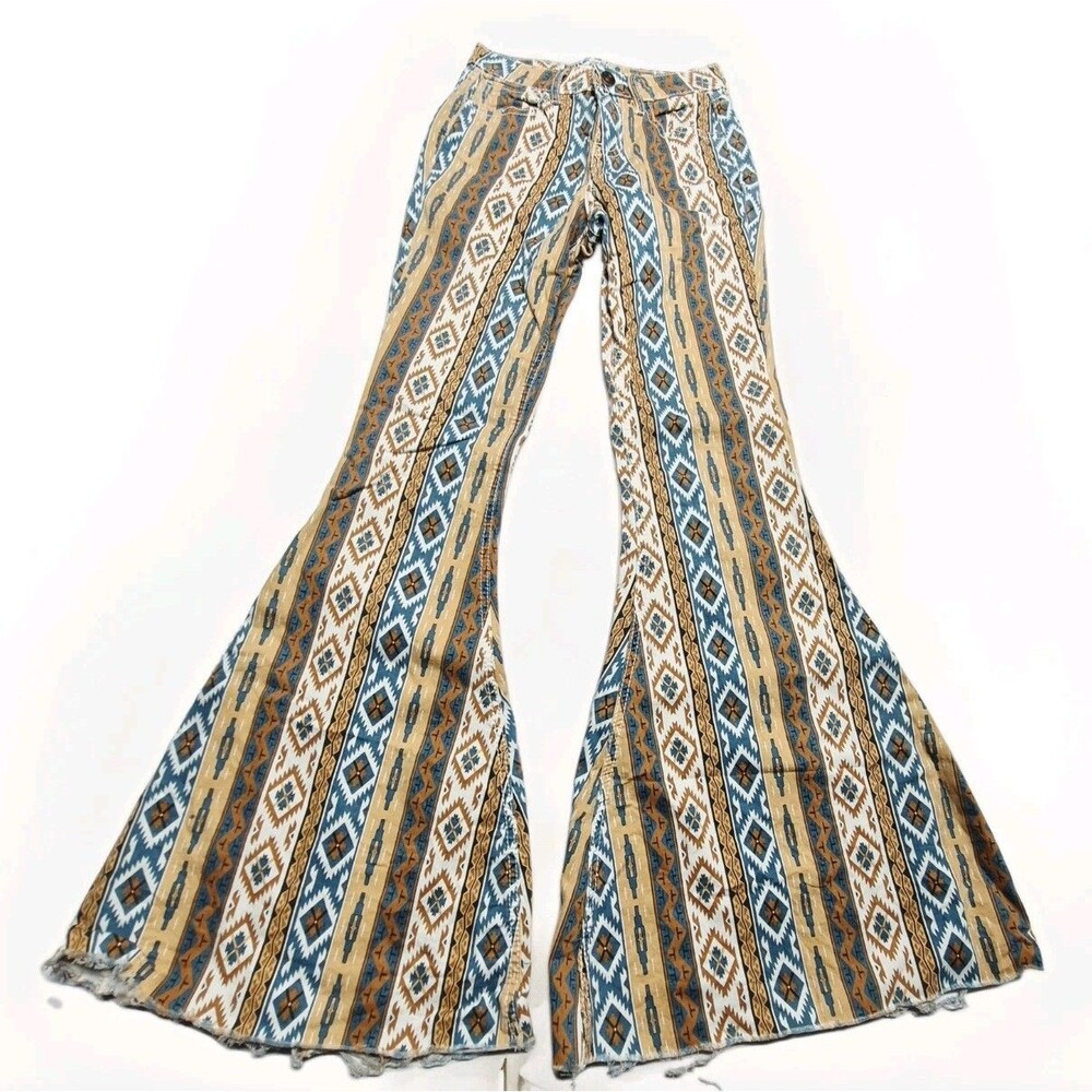 Shyanne Southwestern Aztec Bell Bottom Jeans 25x34 Raw Hem Ultra Flare Pants